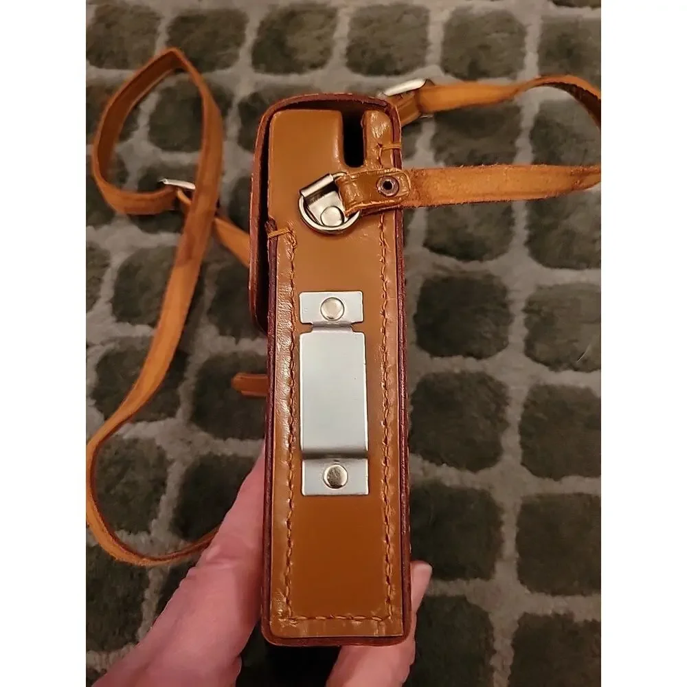 KAKO Vintage Leather Camera Flash Case With Strap